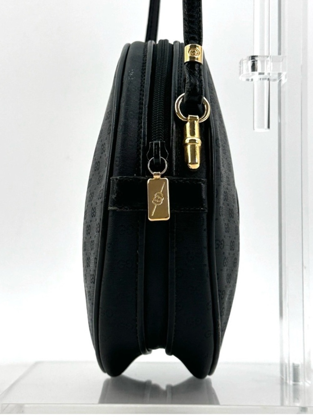 Gucci Vintage Black GG Monogram Round Crossbody Bag PVC Leather Gold Hardware - Picture 5 of 16